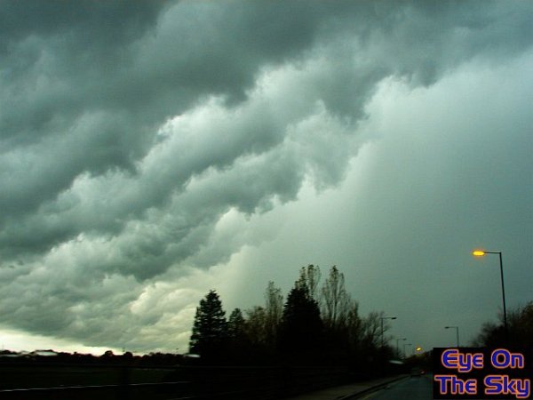 Gust front and downdraft over Brooklands