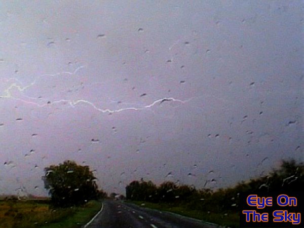 Cloud to cloud lightning