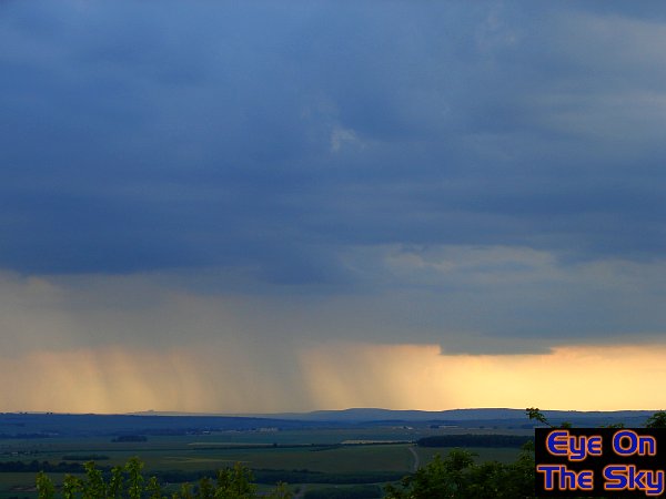 Possible wall-cloud beneath Wiltshire thunderstorm