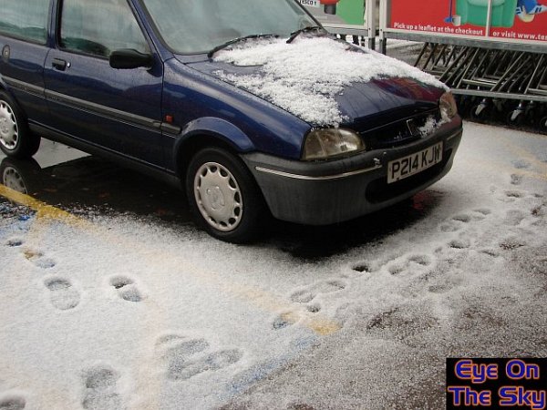 Hail accumulations in Weybridge