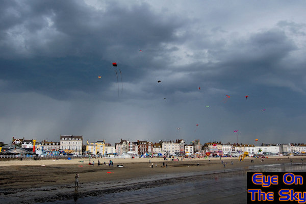 Storm threatens kites